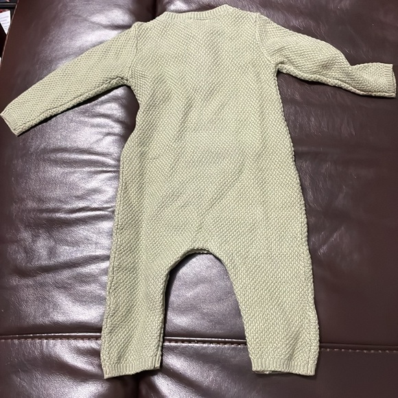 Two Modern Moments Sweater Type Onsies 0-3 months and 6-9 months - Picture 12 of 14